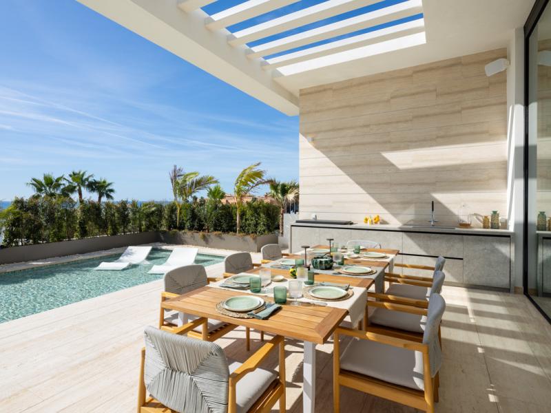 Modern Luxury Villa for Sale in Los Flamingos , Benahavis 