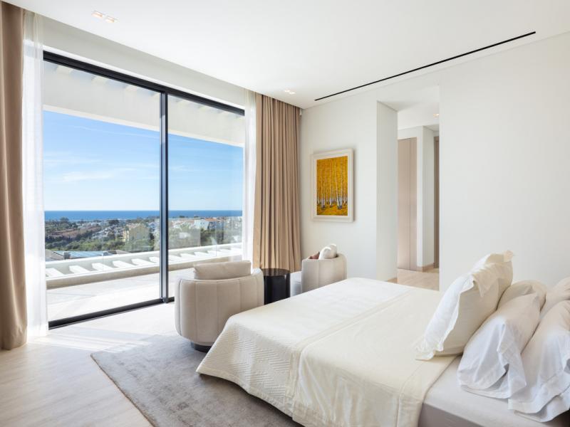 Modern Luxury Villa for Sale in Los Flamingos , Benahavis 