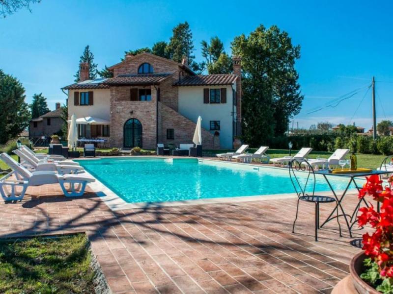 Exclusive 17th-century Umbrian villa , Umbria 