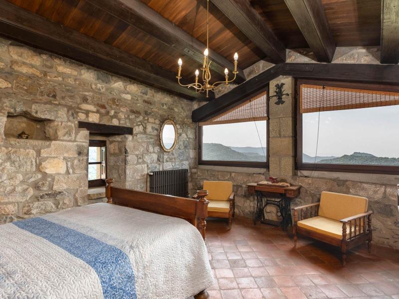 Palace for sale in Santa Maria de Besora , Costa Brava , Girona 