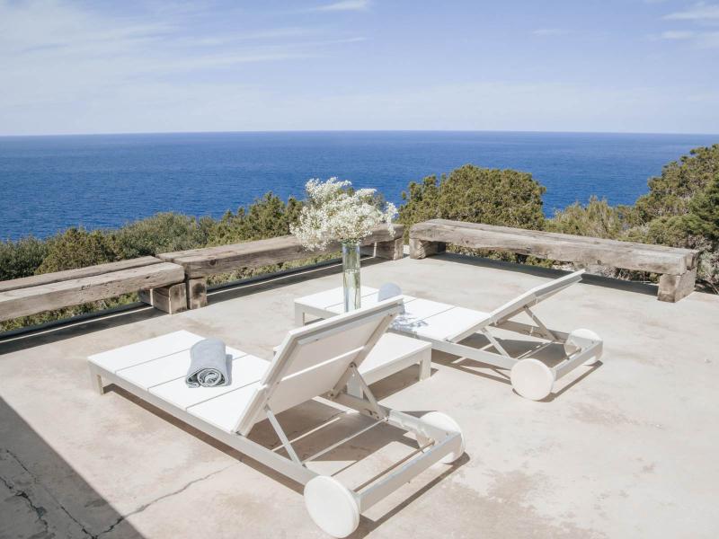 Minimalist 7-Bedroom Sea View Villa , North 