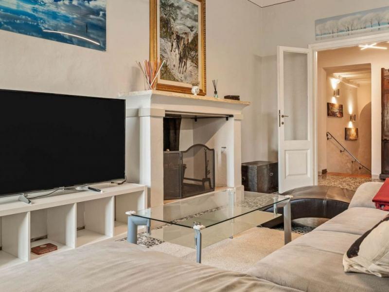 Prestigious Historic Apartment for Sale in Montefollonico, Tuscany , Tuscany 