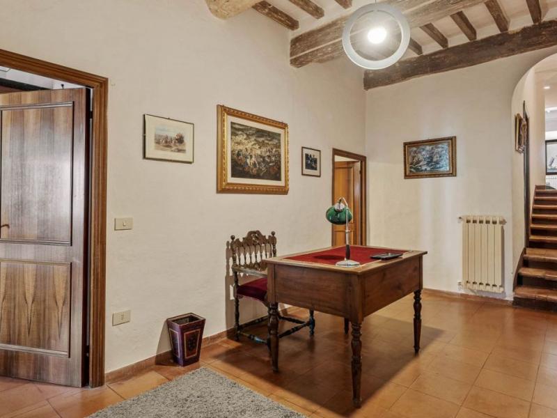 Prestigious Historic Apartment for Sale in Montefollonico, Tuscany , Tuscany 