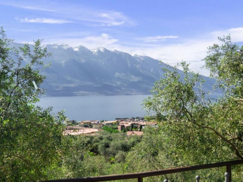 Luxury Lake-View Villa for Sale in Limone sul Garda, Italy , 