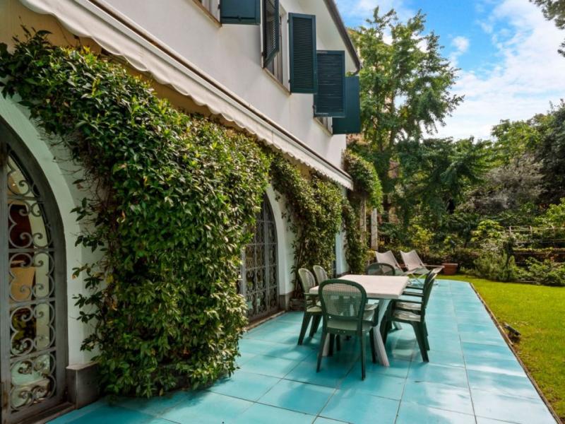 Luxury Seafront Villa with Private Sea Access for Sale , 