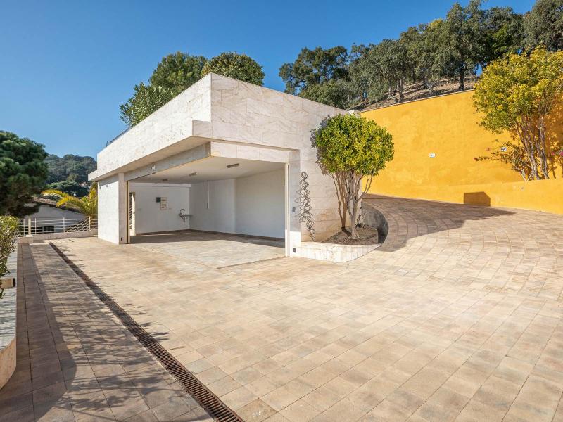 Exclusive Modern Villa for Sale , Costa Brava 