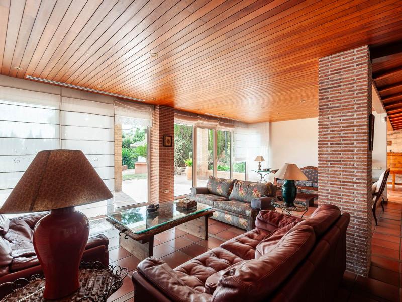 Elegant 7-Bedroom Villa with Guest Apartment , Valencia 