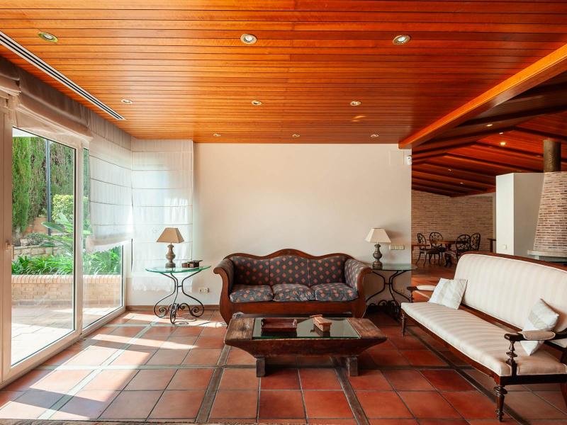 Elegant 7-Bedroom Villa with Guest Apartment , Valencia 