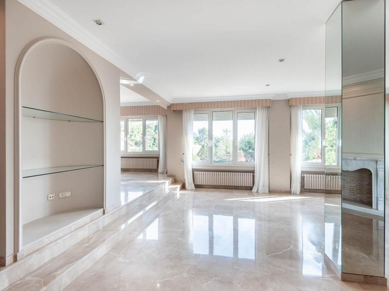 Elegant 7-Bedroom Villa with Guest Apartment , Valencia 