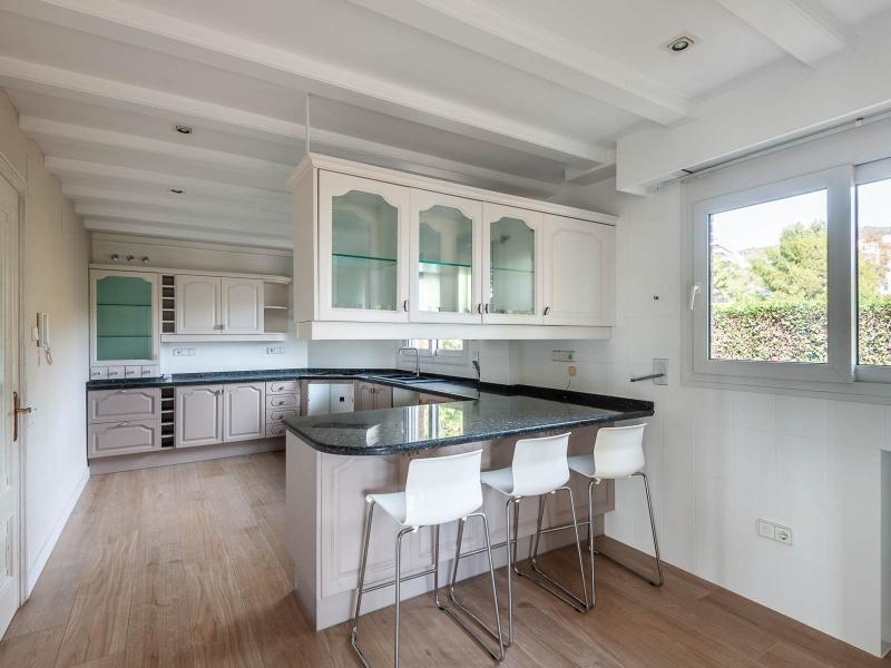 Elegant 7-Bedroom Villa with Guest Apartment , Valencia 