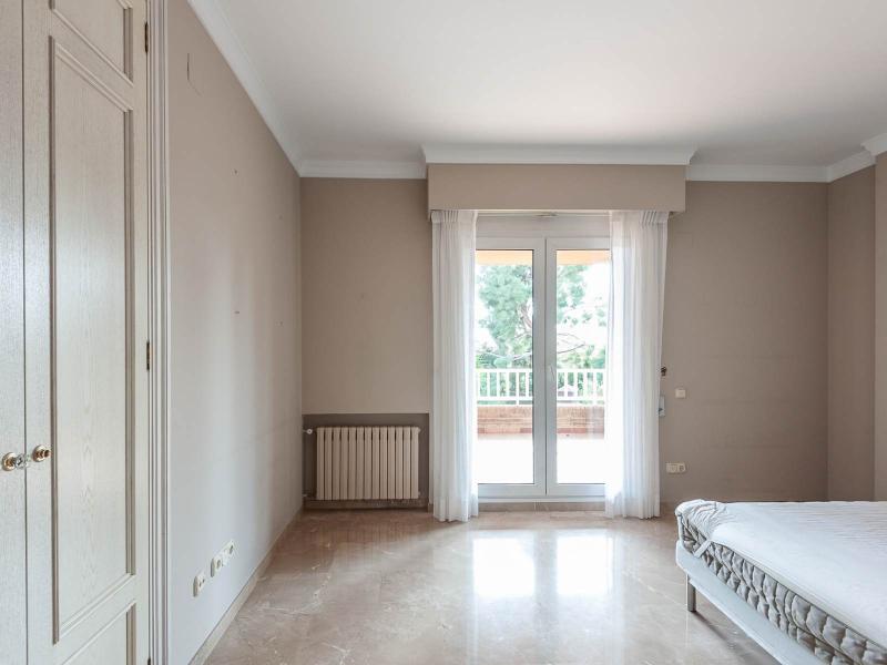Elegant 7-Bedroom Villa with Guest Apartment , Valencia 
