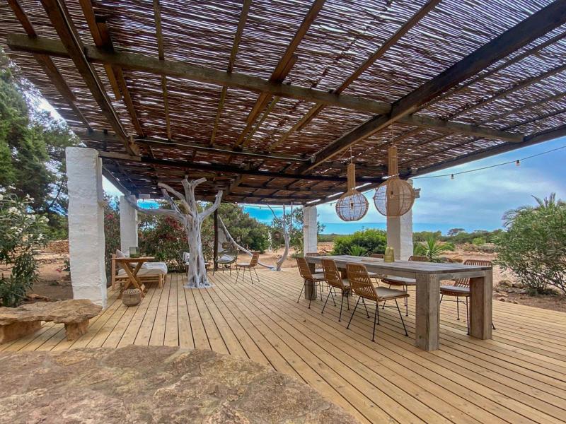 Renovated Finca-Style Villa with Sea Views , 