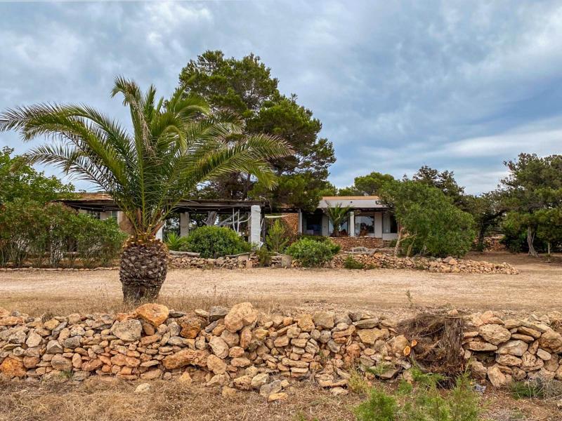 Renovated Finca-Style Villa with Sea Views , 