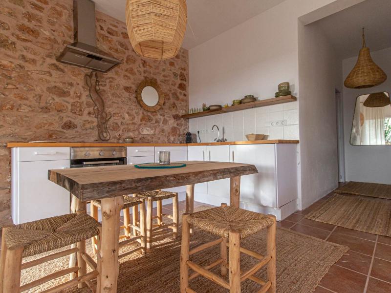 Renovated Finca-Style Villa with Sea Views , 