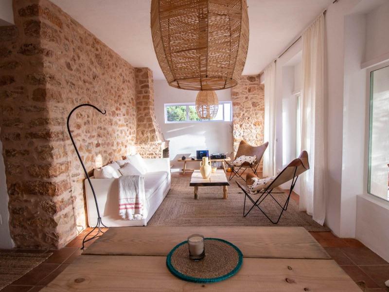 Renovated Finca-Style Villa with Sea Views , 
