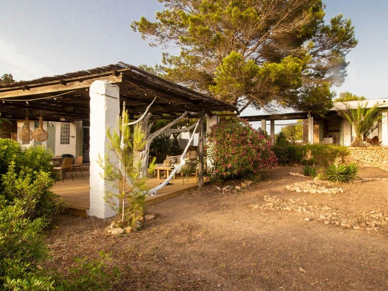 Renovated Finca-Style Villa with Sea Views , 