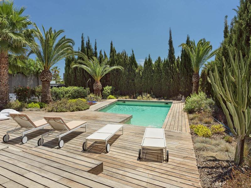 Peaceful 4-Bedroom Villa with Pool , Ibiza , Sant Josep de sa Talaia, 