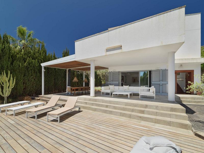Peaceful 4-Bedroom Villa with Pool , Ibiza , Sant Josep de sa Talaia, 