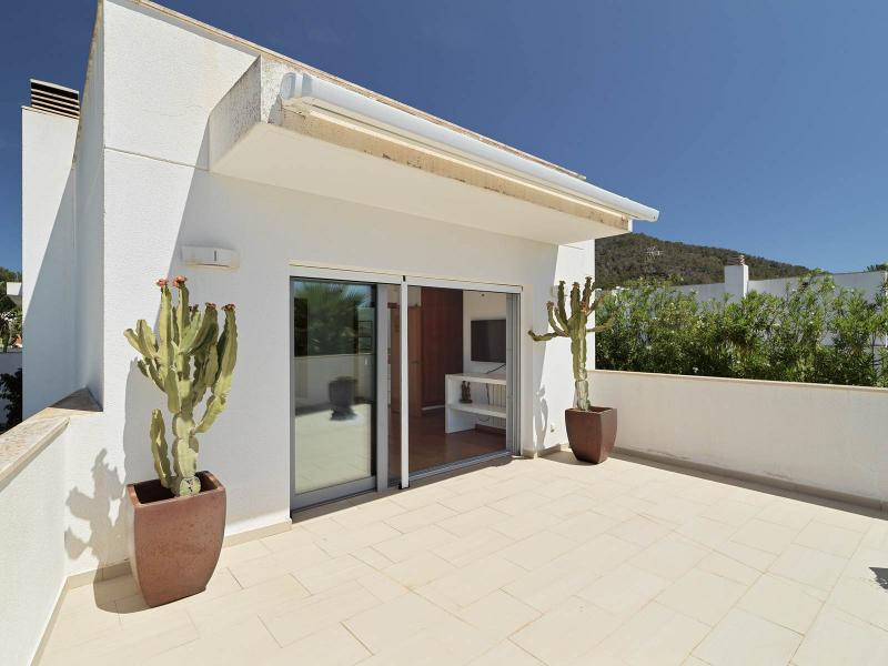 Peaceful 4-Bedroom Villa with Pool , Ibiza , Sant Josep de sa Talaia, 
