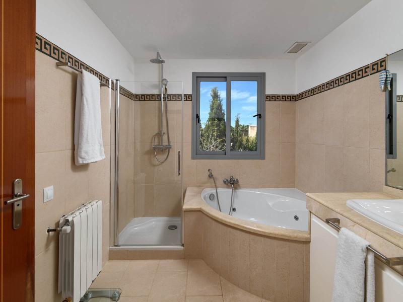 Peaceful 4-Bedroom Villa with Pool , Ibiza , Sant Josep de sa Talaia, 