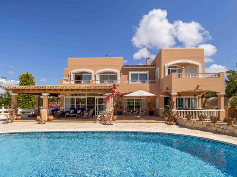 Luxurious Villa with Stunning Views in Can Bessó , East , Ibiza , South 