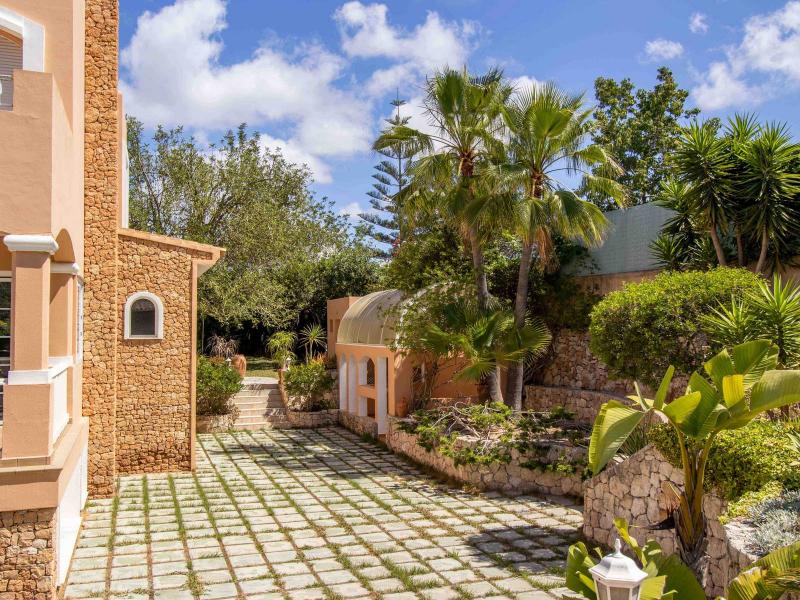 Luxurious Villa with Stunning Views in Can Bessó , East , Ibiza , South 