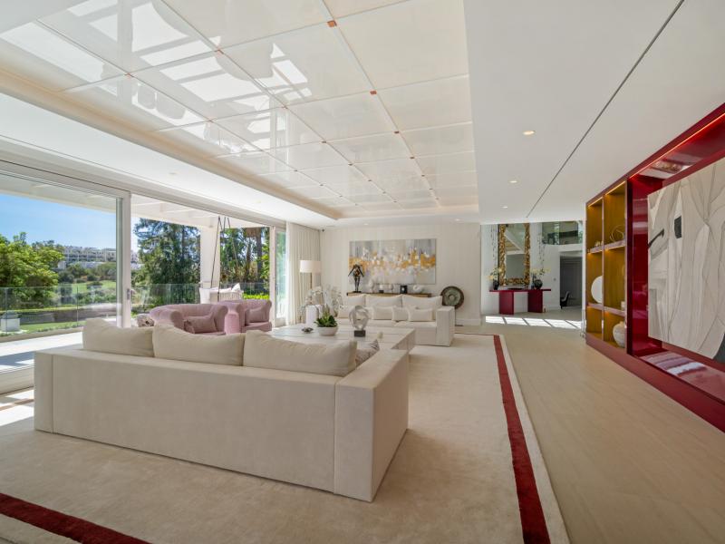 Luxury Villa for Sale in Aloha, Marbella Golf Valley , Nueva Andalucia 