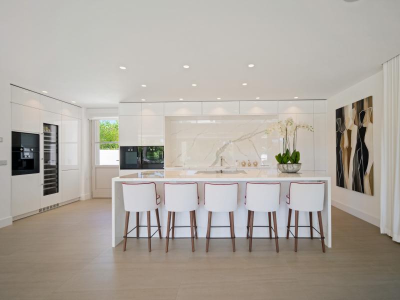 Luxury Villa for Sale in Aloha, Marbella Golf Valley , Nueva Andalucia 