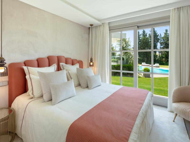 Luxury Villa for Sale in Aloha, Marbella Golf Valley , Nueva Andalucia 