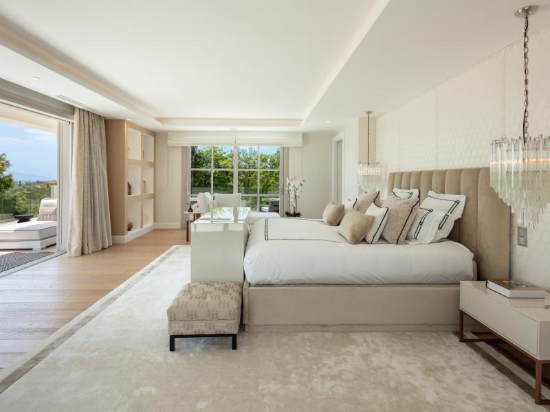 Luxury Villa for Sale in Aloha, Marbella Golf Valley , Nueva Andalucia 
