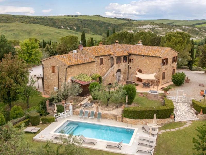 Country House/Farmhouse for sale for sale in Siena - San Quirico d'Orcia , 