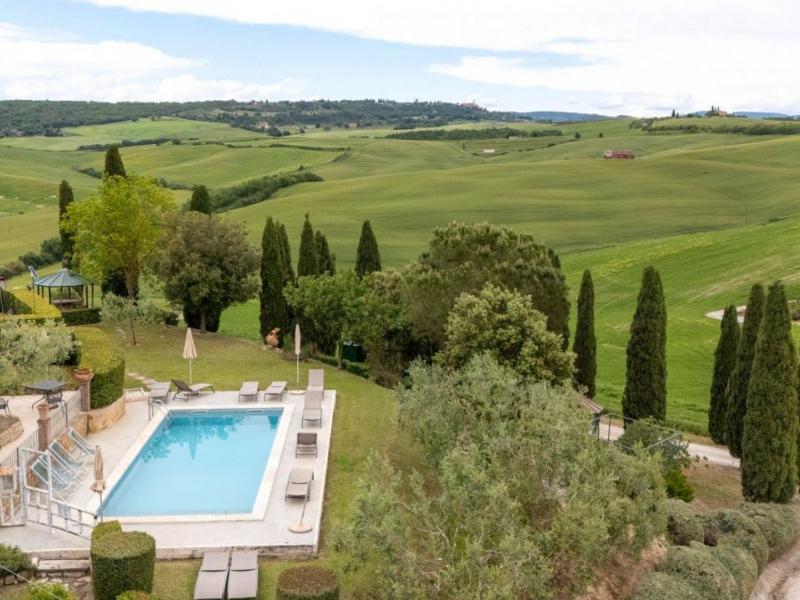 Country House/Farmhouse for sale for sale in Siena - San Quirico d'Orcia , 