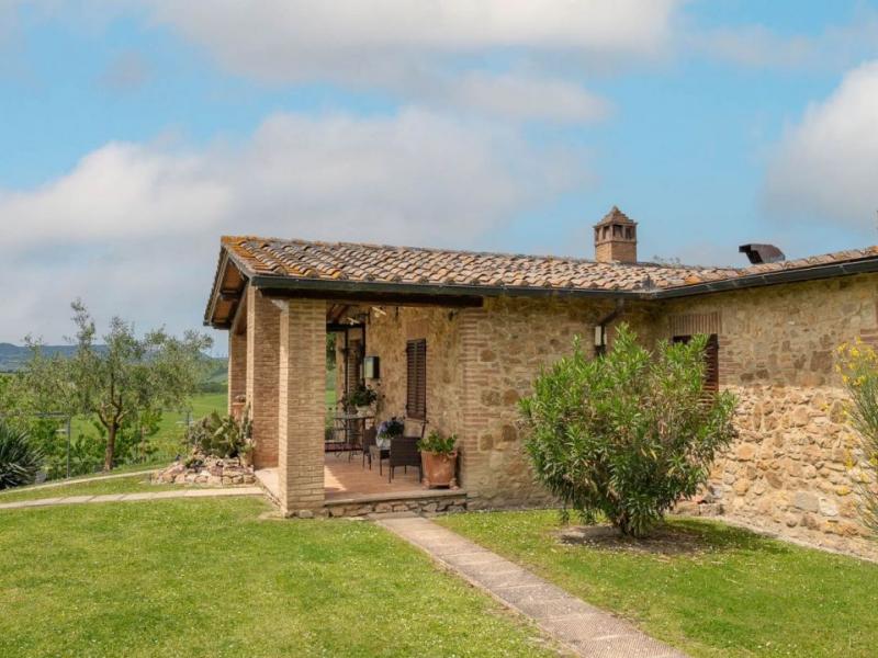 Country House/Farmhouse for sale for sale in Siena - San Quirico d'Orcia , 