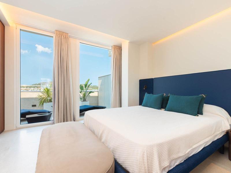 Exquisite 3-Bedroom Penthouse for Sale , Ibiza 