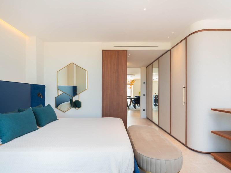 Exquisite 3-Bedroom Penthouse for Sale , Ibiza 