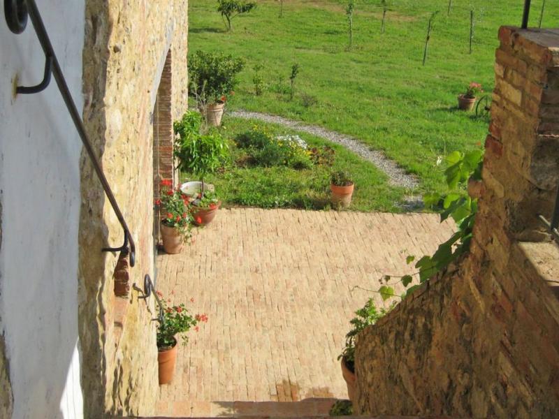 1700s Stone Farmhouse with Pool, Solar Energy & DOC Vineyards , Tuscany 
