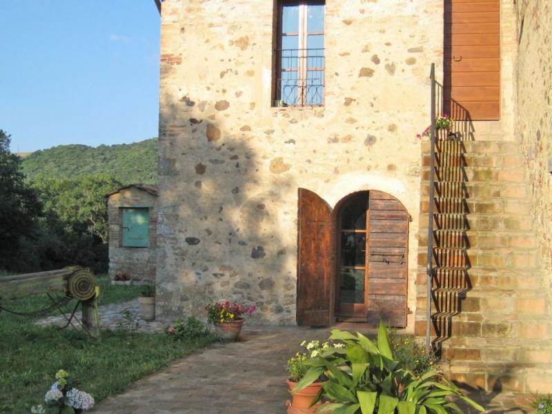 1700s Stone Farmhouse with Pool, Solar Energy & DOC Vineyards , Tuscany 