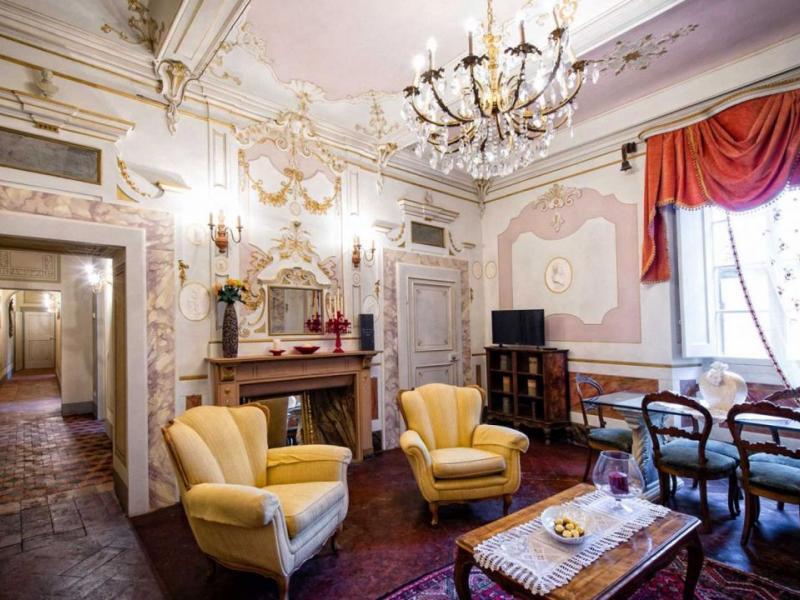 Historic Frescoed Penthouse for Sale in Cortona, Tuscany , Tuscany 