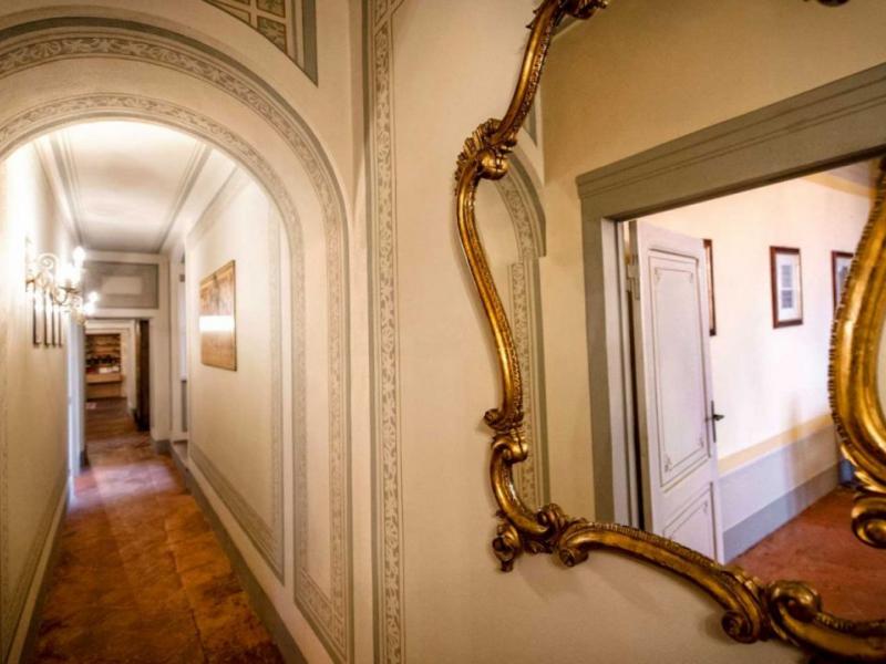 Historic Frescoed Penthouse for Sale in Cortona, Tuscany , Tuscany 