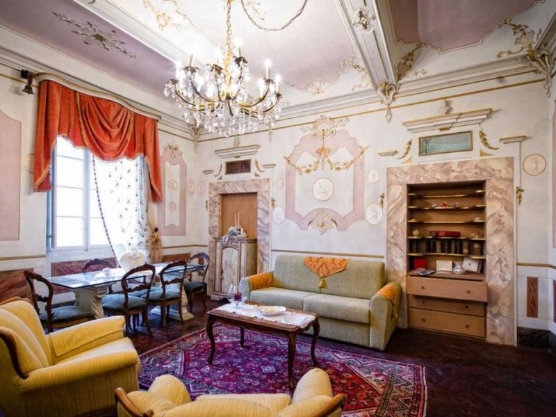 Historic Frescoed Penthouse for Sale in Cortona, Tuscany , Tuscany 