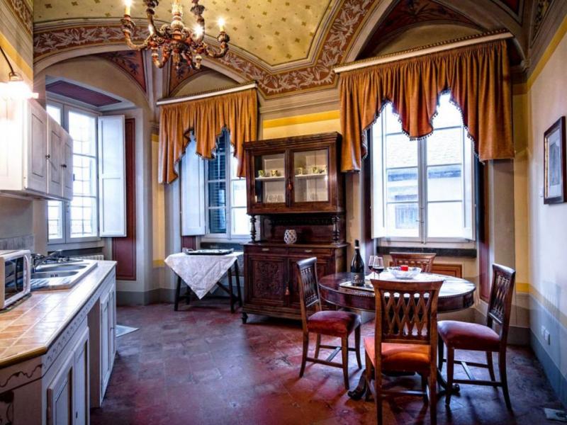 Historic Frescoed Penthouse for Sale in Cortona, Tuscany , Tuscany 