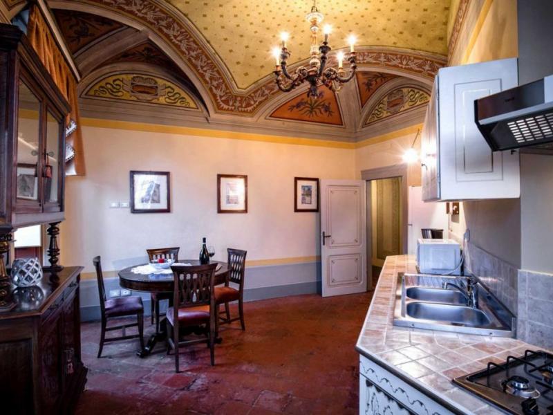 Historic Frescoed Penthouse for Sale in Cortona, Tuscany , Tuscany 