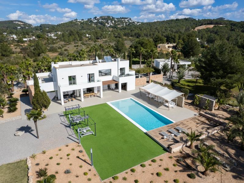 Villa Ashley , Jesus 