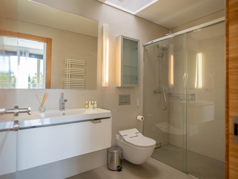 Villa Ashley , Jesus 