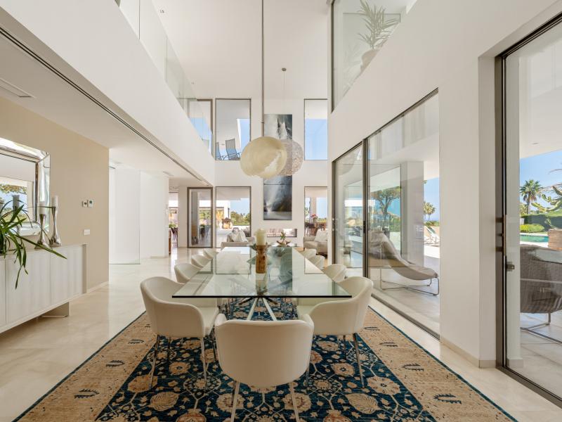 Contemporary Luxury Villa for Sale in La Cerquilla, Nueva Andalucía , Nueva Andalucia 