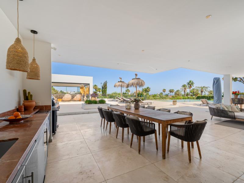 Contemporary Luxury Villa for Sale in La Cerquilla, Nueva Andalucía , Nueva Andalucia 
