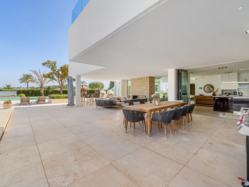Contemporary Luxury Villa for Sale in La Cerquilla, Nueva Andalucía , Nueva Andalucia 