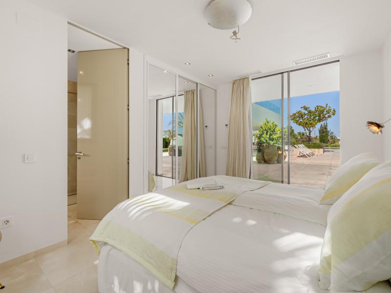 Contemporary Luxury Villa for Sale in La Cerquilla, Nueva Andalucía , Nueva Andalucia 