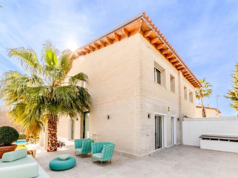 Semi-Detached Villa with Pool in Levantina, Sitges , Sitges 
