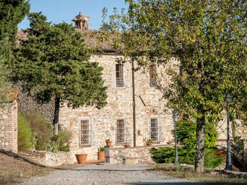 Borgo La Rocca – Historic Tuscan Hamlet with Vineyard, Pool and Private Chapel , Tuscany 